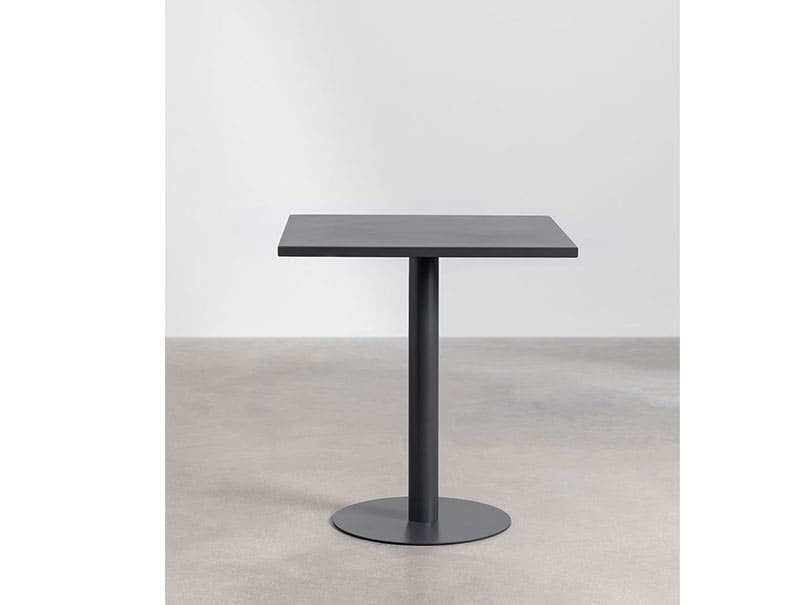 Lacado de mesas metálicas para hostelería